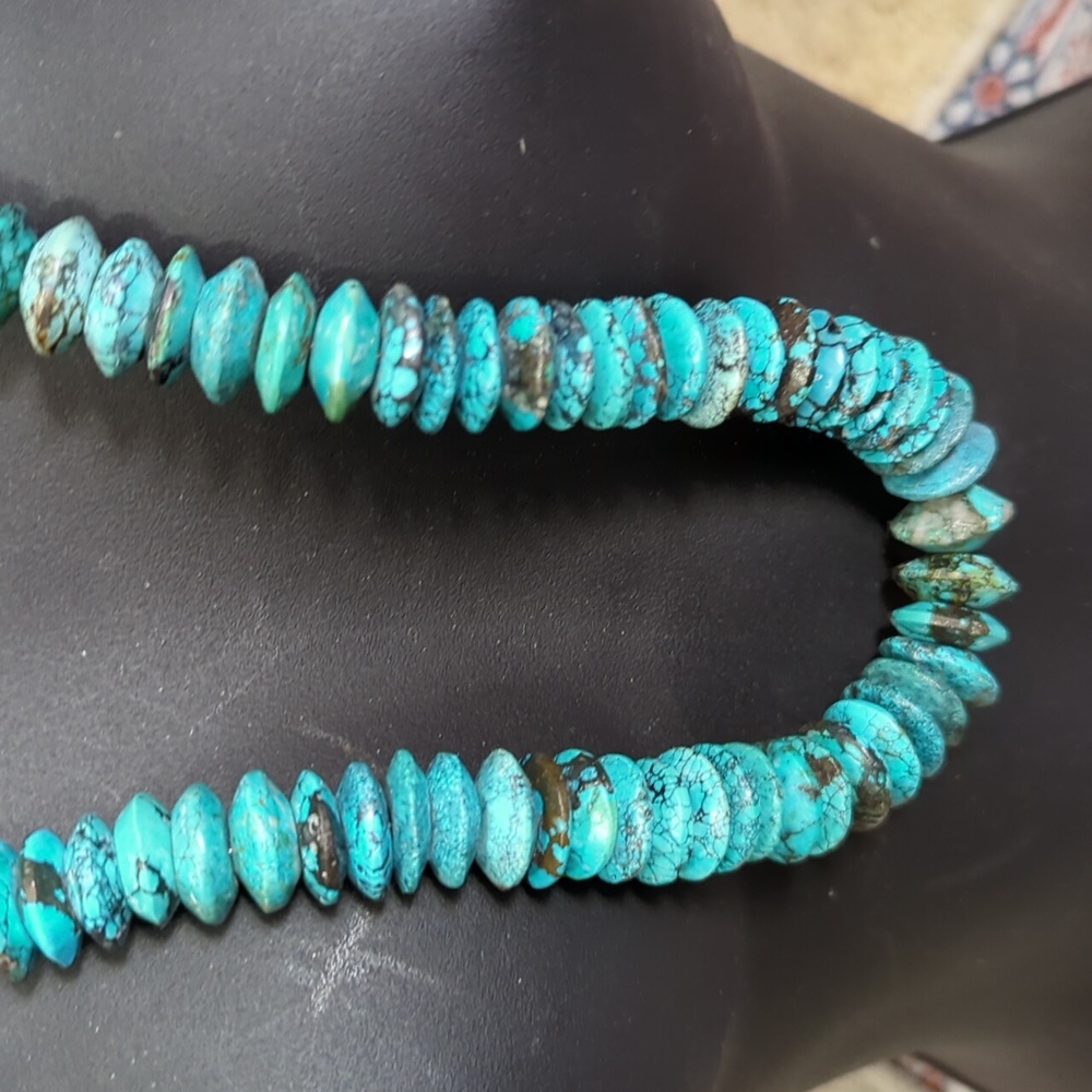 Vintage Genuine Turquoise Necklace/30" good condition